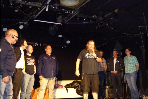 alle Künstler auf der Bühne